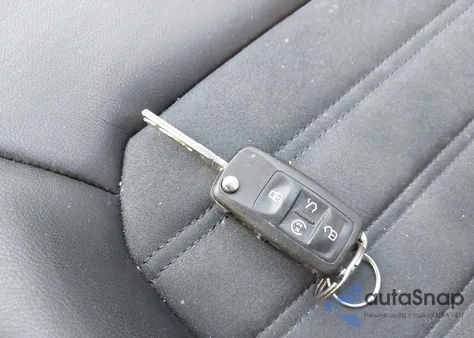 2015 Volkswagen Passat 2.0L Tdi Sel Premium z USA, uszkodzony, nr VIN 1VWCV7A36FC070459